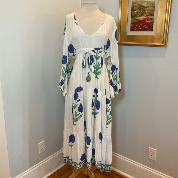 Mary Marshmallow Anna DressWhite Embroidered Floral Boho Maxi NWT